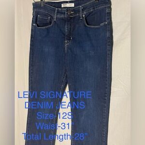 Levi's Signature Blue Denim Jeans NWOT